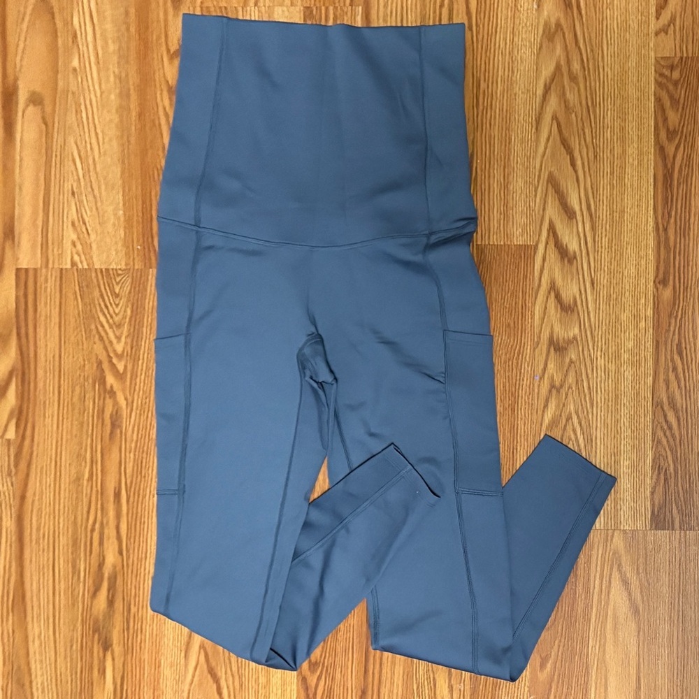 Darity Maternity Gray Athletic  Leggings W/ Pockets Women’s Size Medium